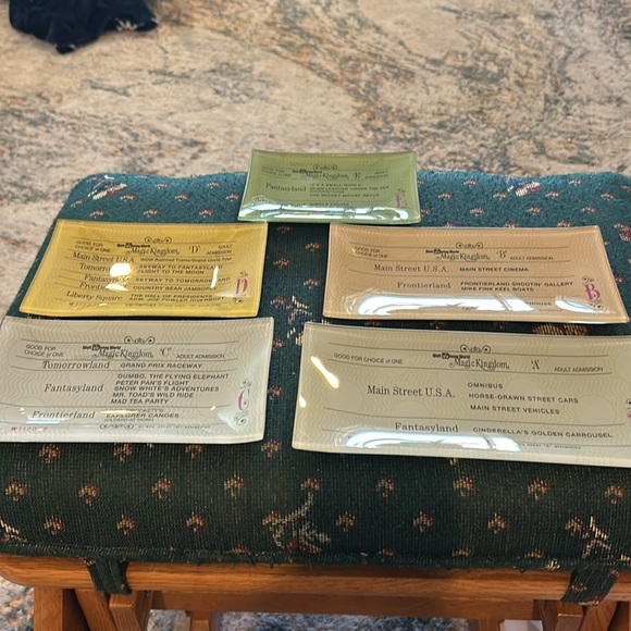 Disney’s 2020/50 anniversary vault E ticket trinket trays coaster set of five - Picture 8 of 12